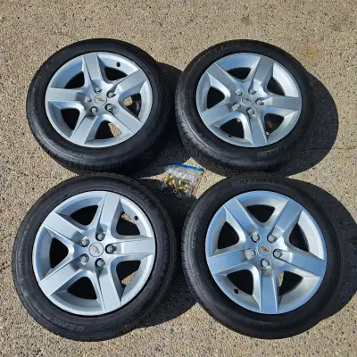 These high end 4 Season tires are just like new showing 11/32 tread depth. Tires with mounting, bala...