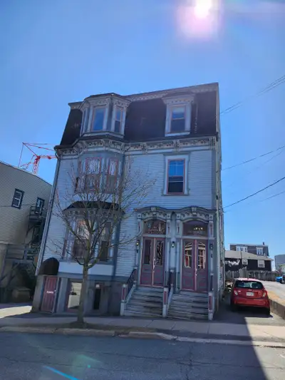 3D PROPERTY MANAGEMENT Bookings: (506)631-8016 **AvailableNow!** Beautiful top-floor apartment in a...