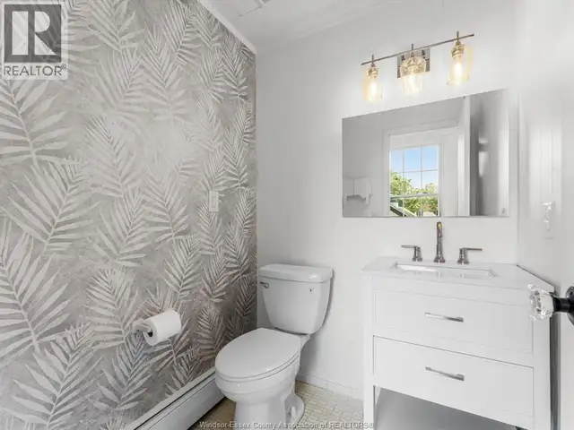 13050 RIVERSIDE DRIVE East Tecumseh, Ontario in Houses for Sale in Windsor Region - Image 28