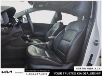 2019 Kia Niro SX Touring Ready for anything, from the streets of Calgary to the highways of Alberta,... (image 8)