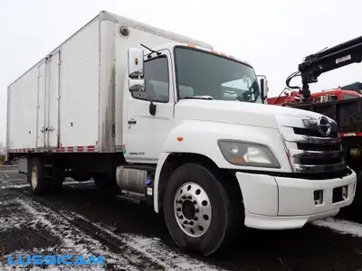 2016 Hino 268 2016 Hino 268 Découvrez le Hino 268 de 2016 chez Camions Lussicam à Sainte-Julie ! Ce...