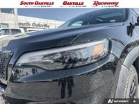 Clean CARFAx No Accidents, 3.517 Axle Ratio, 4 & 7-Pin Wiring Harness, Advanced Safety Group, Air Co... (image 7)