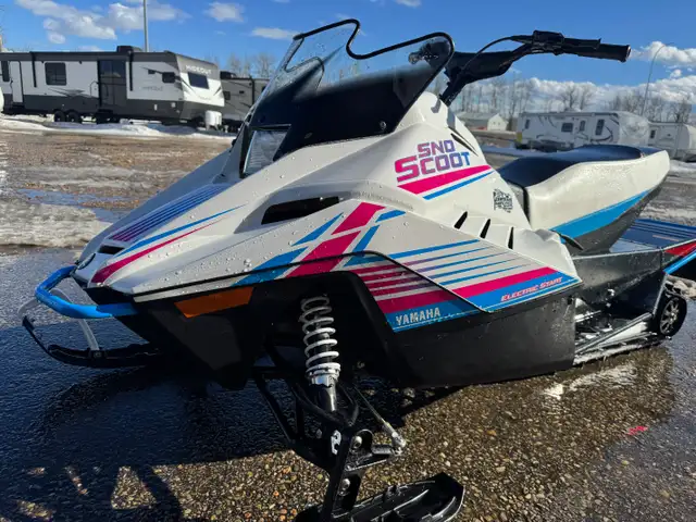 2024 Yamaha Snoscoot in Snowmobiles in Edmonton - Image 6