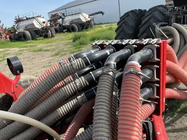 2023 Bourgault 3330 SE in Farming Equipment in Swift Current - Image 17
