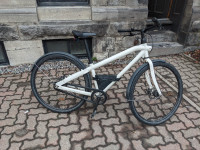 vanmoof dutch bicycle