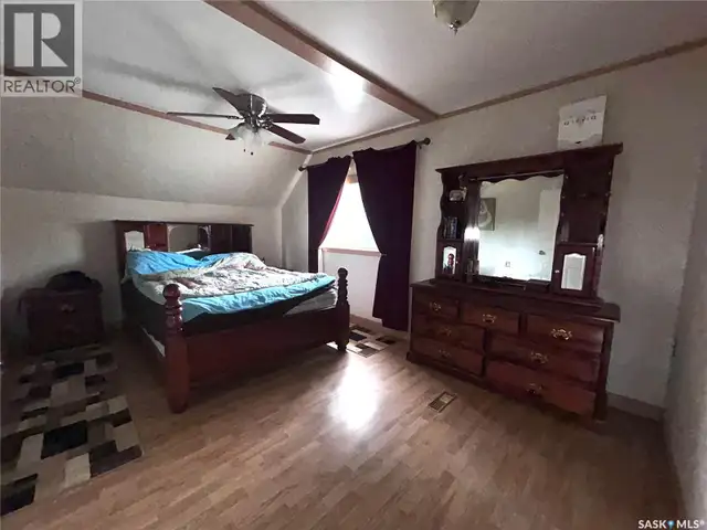 404 Stella STREET Grenfell, Saskatchewan in Houses for Sale in Regina - Image 9