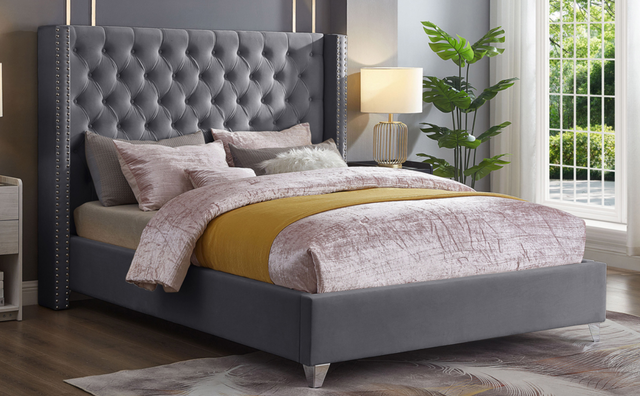 meubles et matelas in Beds & Mattresses in City of Montréal - Image 2