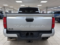 Need a pickup that handles daily work, weekend hauling, and everything in between without asking for... (image 4)