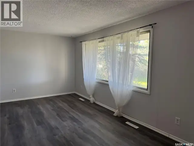 38 Kasper CRESCENT Assiniboia, Saskatchewan in Houses for Sale in Moose Jaw - Image 12