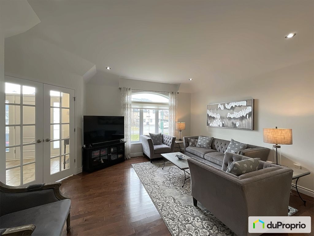 $889,000 - Bungalow for sale in ND-De-L'Ile-Perrot — photo 2