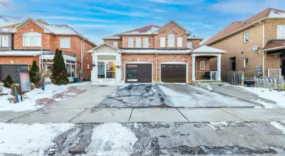 Price: $899,000 / $3,411/mo High Demand Area, Two Storey, Three Bedrooms Semi Detached House With Se...