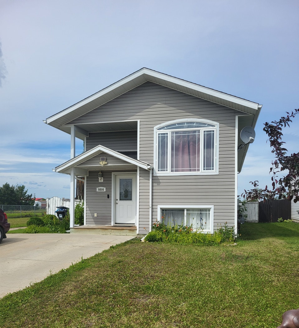 #8851 4 Bed/ 2 Bath home in Clairmont for Rent $2200 1