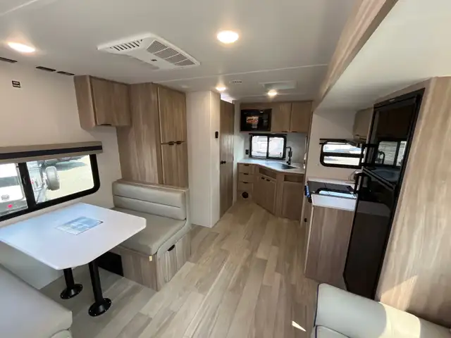 2025 Winnebago Access in Travel Trailers & Campers in Terrace - Image 12