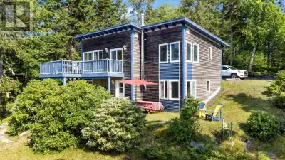 This beautiful property consists of two separate PIDs: 70121587 (the 1.05 acre waterfront house lot#...