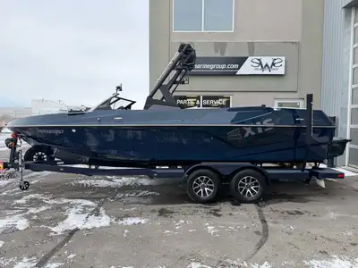 PRE-OWNED 2020 Axis T23. Malibu Monsoon M5Di with 311 Hours. Tandem Axle Malibu Boats LLC Trailer....