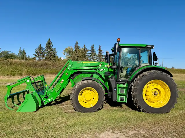 2023 John Deere 6R 155 with 640R  - IVT with 265 Hours in Farming Equipment in Calgary - Image 5