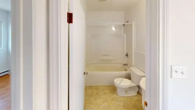 ON HOLD- OCTOBER 1ST- 2 BEDROOM- HEAT&HOT WATER INCL- BALCONY in Long Term Rentals in Fredericton - Image 12