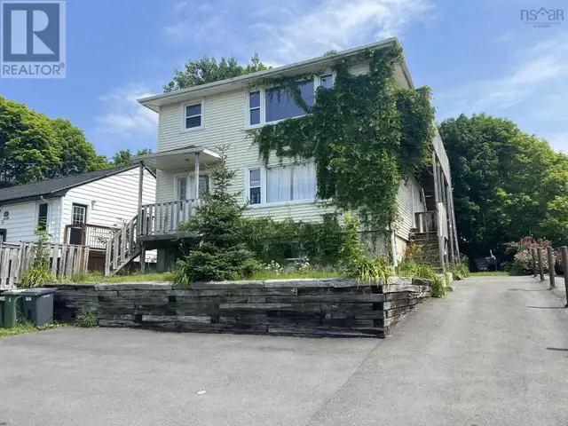 24 Charles Street Dartmouth, Nova Scotia in Houses for Sale in Dartmouth - Image 2