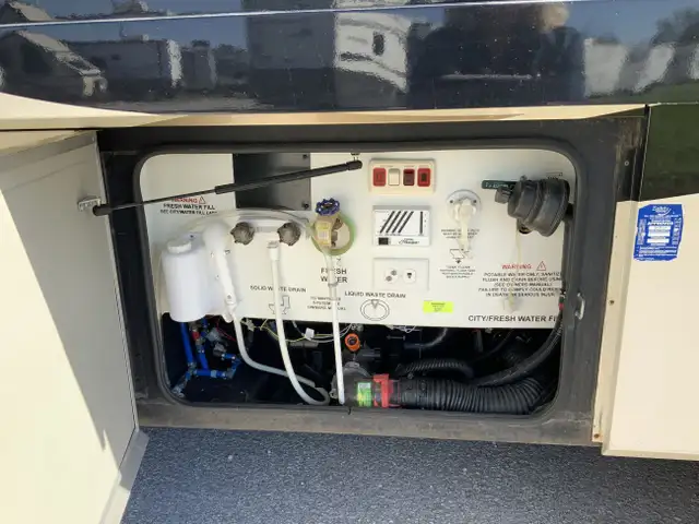 2011 Holiday Rambler Ambassador 36PFT in RVs & Motorhomes in Barrie - Image 39