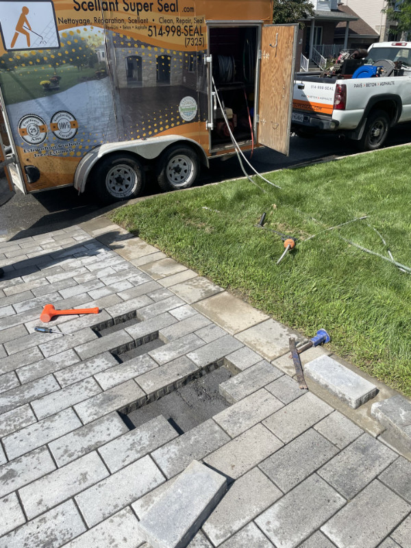 Sable Polymer Remplacement et compaction in Interlock, Paving & Driveways in Longueuil / South Shore - Image 4