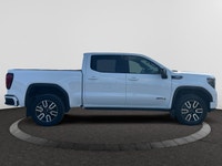 Welcome to Capital GMC! The All New GMC Sierra has been redefined from Hood to Hitch. This 4WD White... (image 5)