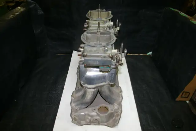 HOLLEY CARB & INTAKE MANIFOLD EDELBROCK PERFORMANCE in Auto Body Parts in Edmonton - Image 5