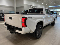 TURBOCHARGED, TOW HITCH, ADAPTIVE CRUISE CONTROL, LANE KEEPING ASSIST, BACK-UP CAMERA Unsure what em... (image 7)