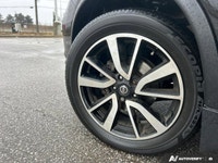 The advertised vehicle price is based on a promotional finance offer. Customers who purchase the veh... (image 8)