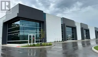 3 ACRE CORNER SITE AVAILABLE FOR LEASE. FREESTANDING PAD SITES AVAILABLE WITH DRIVE-THRU. RESTAURANT...