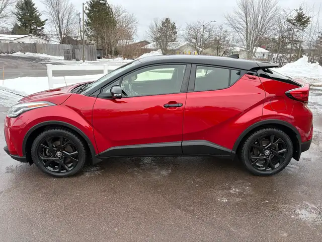 2021 Toyota C-HR XLE Premium Remote Starter! Backup Camera! H... in Cars & Trucks in Moncton - Image 5