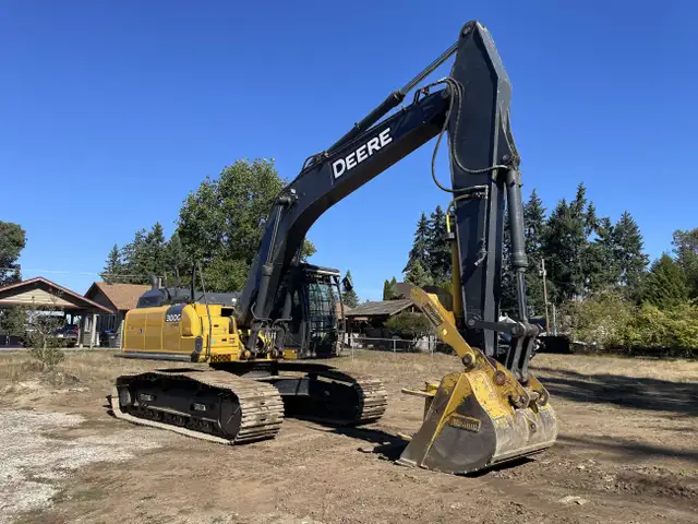 2019 John Deere 300G in Heavy Equipment in Parksville / Qualicum Beach - Image 2