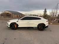 The 2019 Lamborghini Urus is a high-performance “Super SUV” featuring a 4.0L twin-turbo V8 engine pr... (image 2)