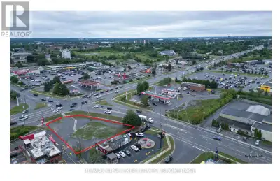 Located at one of Kingston's highest-profile corners, this property is situated at the northwest cor...