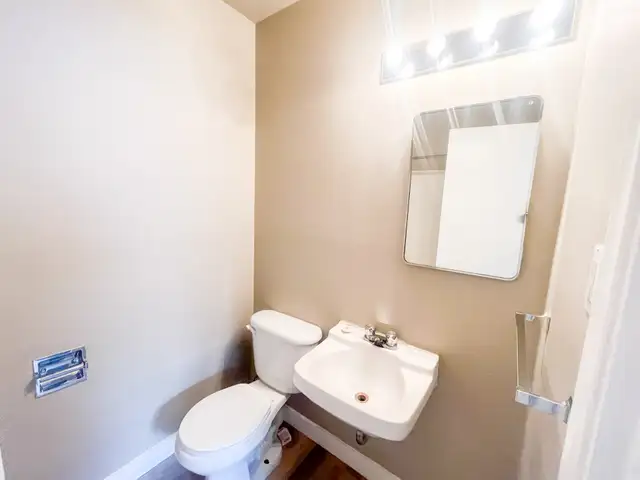 McNab Apartment For Rent | Alex 38 Apartments in Long Term Rentals in Regina - Image 7