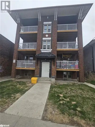 A charming and freshly painted 2 bedroom 1 bathroom apartment is available and located on the top le...