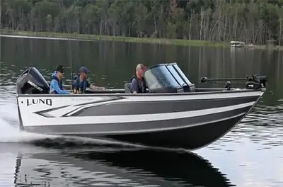 Factory Installed Options: • Mercury 200xl Pro Xs 4stk 1.85 Gearcase • Boat Color: Heritage Red • Bo...