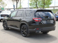 2024 Honda Pilot Black Edition is a local, one-owner trade with no accidents, two sets of keys, and... (image 8)