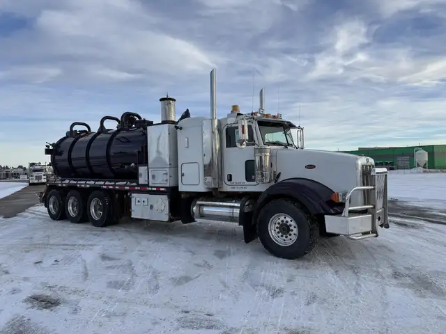 2005 PETERBILT 378 in Heavy Trucks in Saskatoon - Image 4