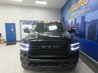 RAM 2500 2023 BIG HORN NIGHT EDITION ÉDITION CUMMINS 6.7 LITRES TURBO DIESEL 4X4 CREW-CAB / MODIFICA... (image 3)