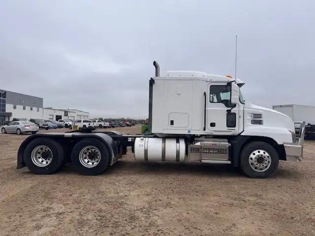 2023 Mack Anthem 64T 48 mDRIVE S40 in Heavy Trucks in Regina - Image 7