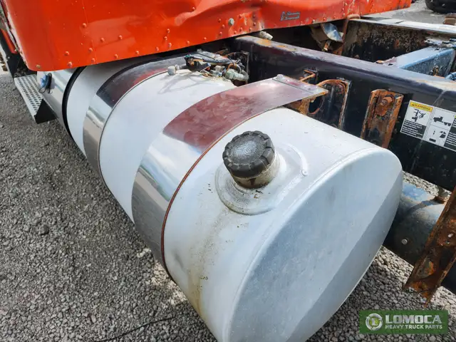 2016 Kenworth T800 Fuel Tank - Stock Number: KW-0793-28 in Heavy Equipment Parts & Accessories in Hamilton - Image 5