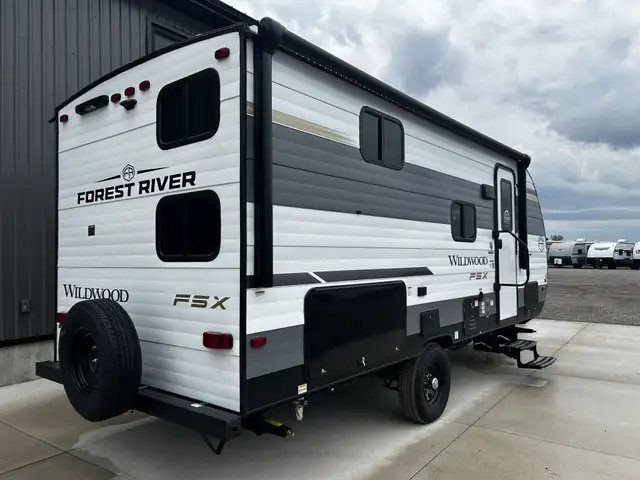 2025 Forest River wildwood 178bhsk
