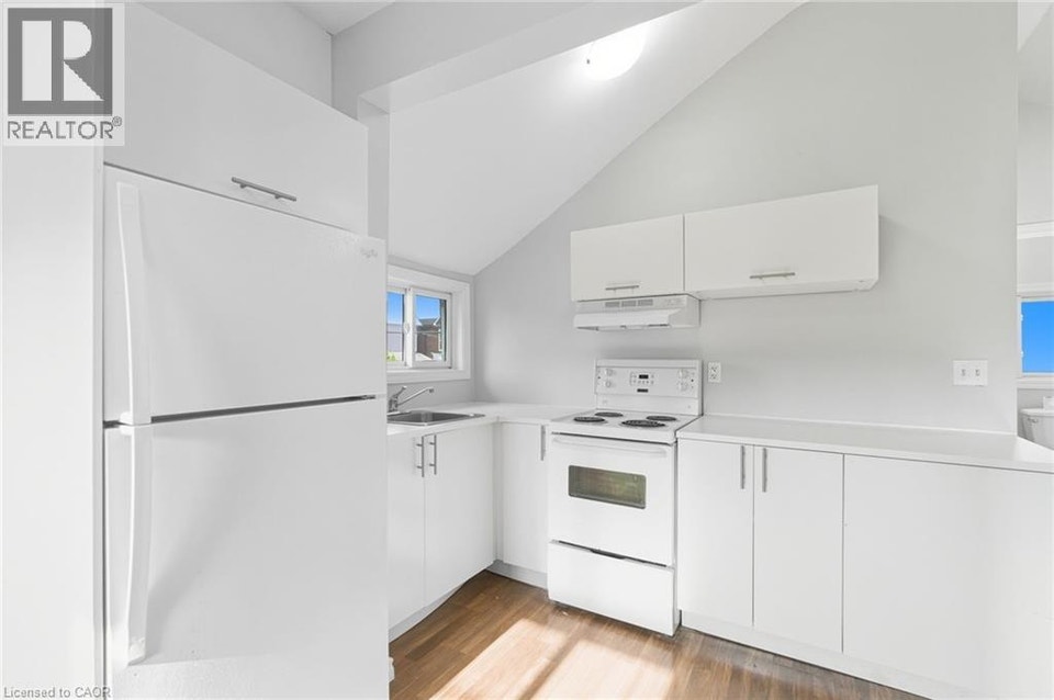 2 WINDSOR Street Unit# 2 Hamilton, Ontario 5