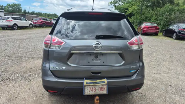2014 Nissan Rogue S, AWD in Cars & Trucks in Hamilton - Image 7