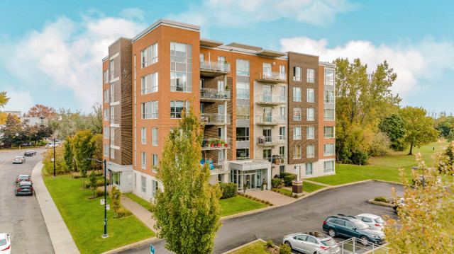 Majestueux condo 2 chambres sur le Golf de St-Lambert dans Condos à vendre  à Longueuil/Rive Sud