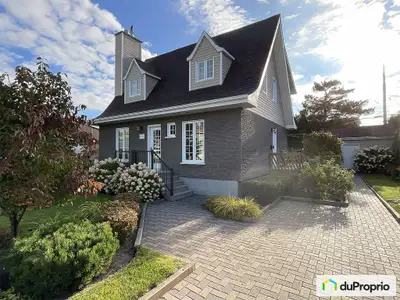 Maison 4 chambres/Proche de toutes les commodités/Quartier paisible Propriété très bien entretenue,...