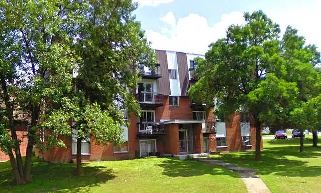 4 1/2 rénové et disponible rue d'Auteuil à Duvernay