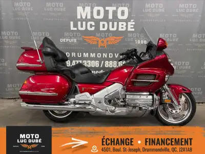 2004 Honda GL1800 Goldwing ABS Honda GL1800 Goldwing ABS 2004 SEULEMENT 101 174 KM FREINS ABS RADIO...