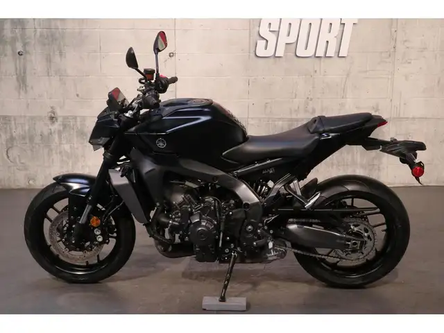 2024 Yamaha MT-09 in Sport Touring in Ottawa - Image 4