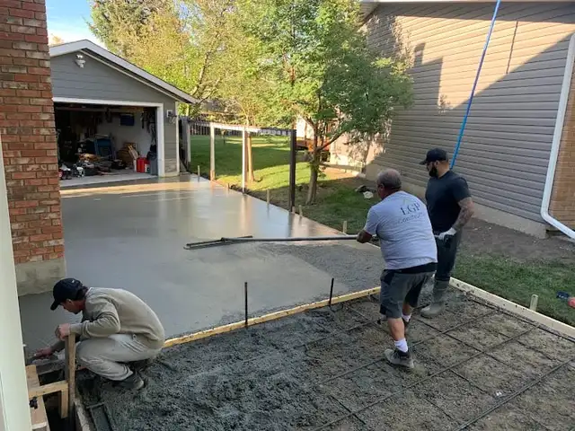 Concrete, Driveway, Patio, Concrete finisher ☎️ 6474944644 in Other in City of Toronto - Image 2